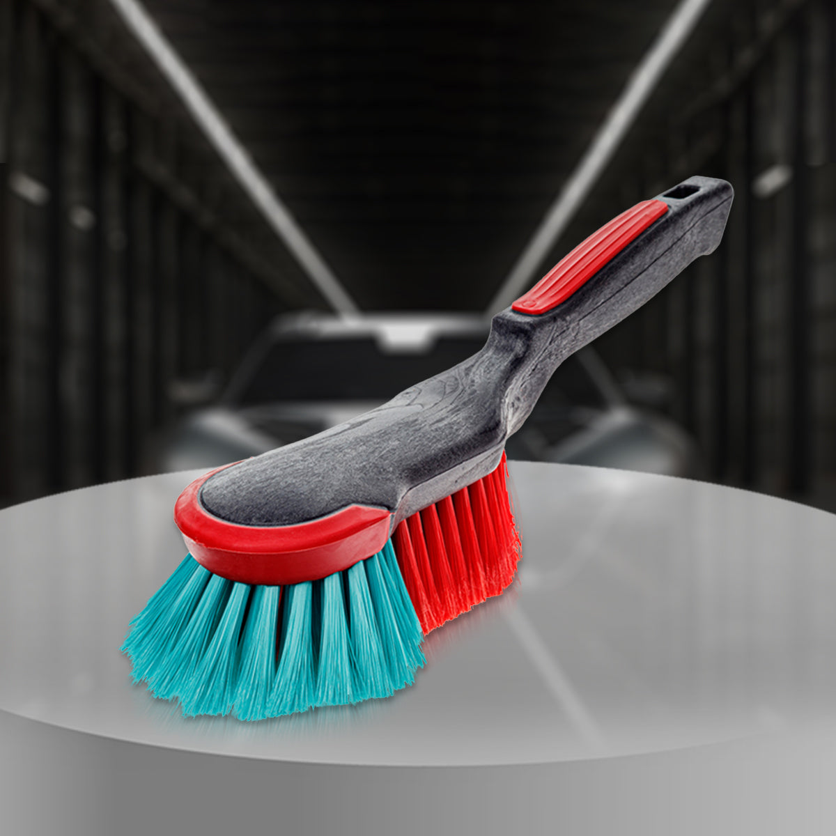 Koch Chemie Vikan Hard Brush with rubber lip for cleaning painted surfaces, ensuring flawless results and protecting sensitive paintwork.
