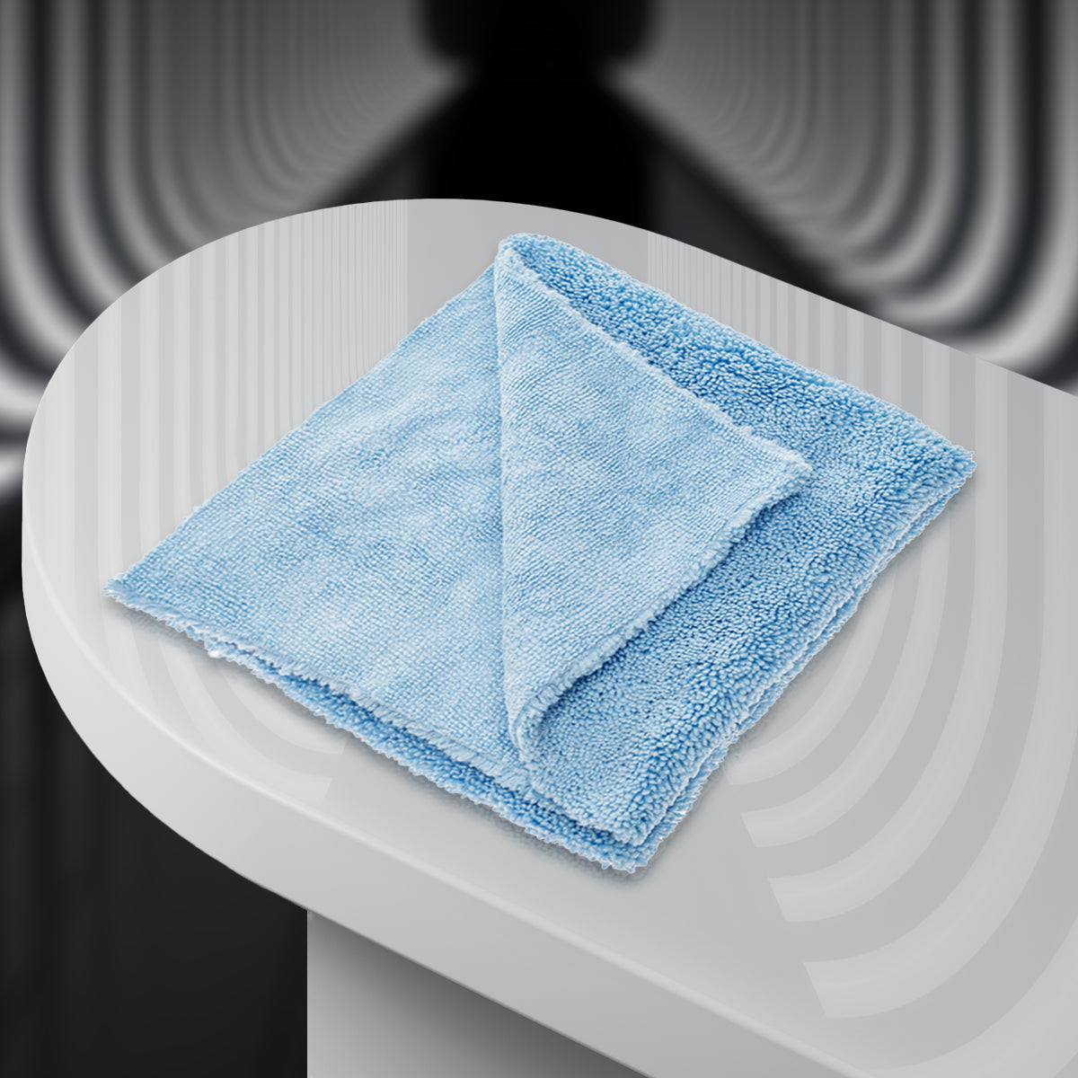 Koch Chemie Polish and Sealing Towel 40x40cm, 520 GSM microfiber cloth with two structured sides for professional vehicle detailing.