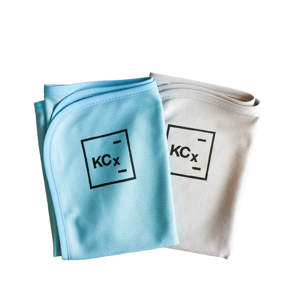 Koch Chemie Pro Glass Towel 60x40cm, ideal for cleaning windows, mirrors, and windscreens with a fine structure for a lint-free finish.