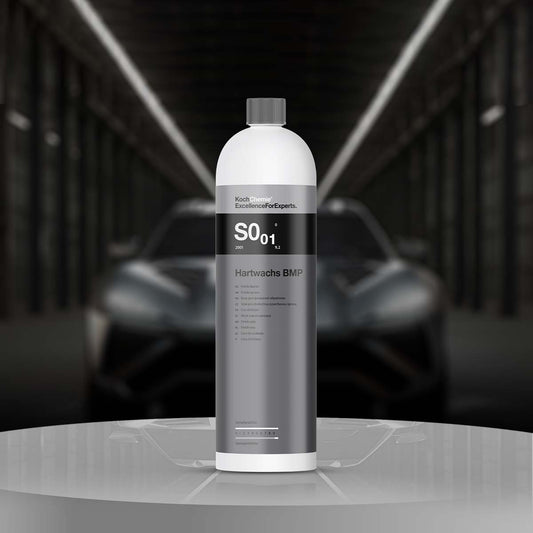 Koch Chemie Hartwachs BMP S0.01 Finishing Wax 1 Litre, a sprayable wax that provides deep shine and protection for vehicle paintwork and plastics.
