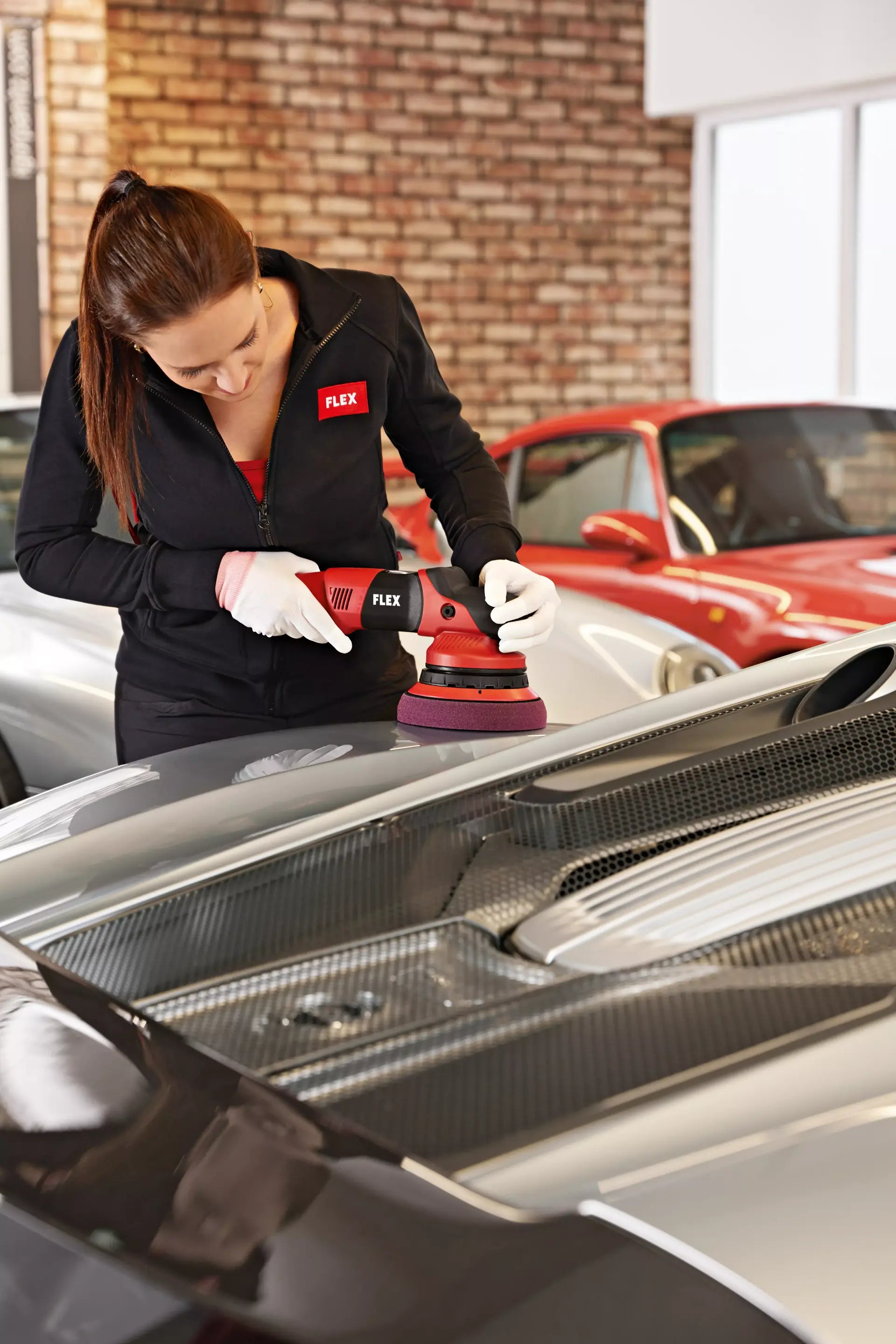 FLEX XFE 7-15 150 buffer polisher with a 150mm backing pad, designed for efficient and precise car detailing.