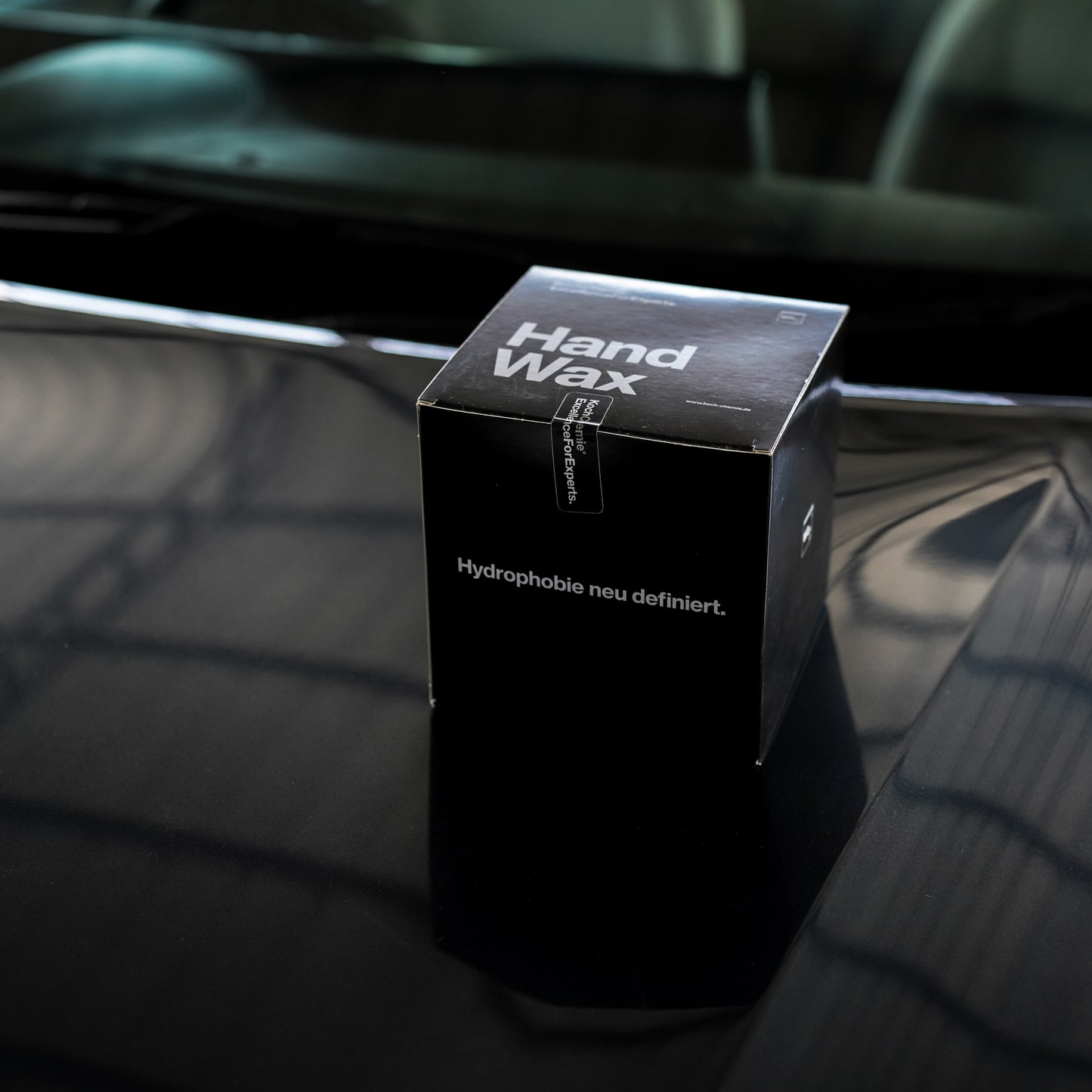 Koch Chemie Hand Wax W0.01 175ml, premium wax with carnauba for glossy, water-resistant finish on automotive paint.