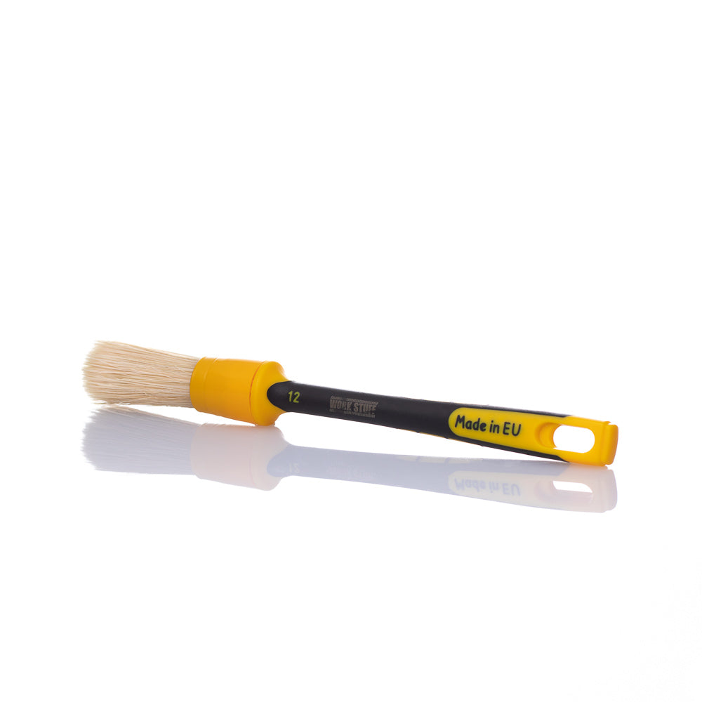 • Work Stuff Detailing Brush Classic Rubber 24mm with ergonomic rubber handle for a secure grip and soft synthetic-natural bristles for safe, effective cleaning.