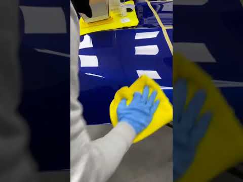 Koch Chemie Hand Wax W0.01 175ml, silicone-oil-free wax designed for high-gloss, durable protection on painted car surfaces.