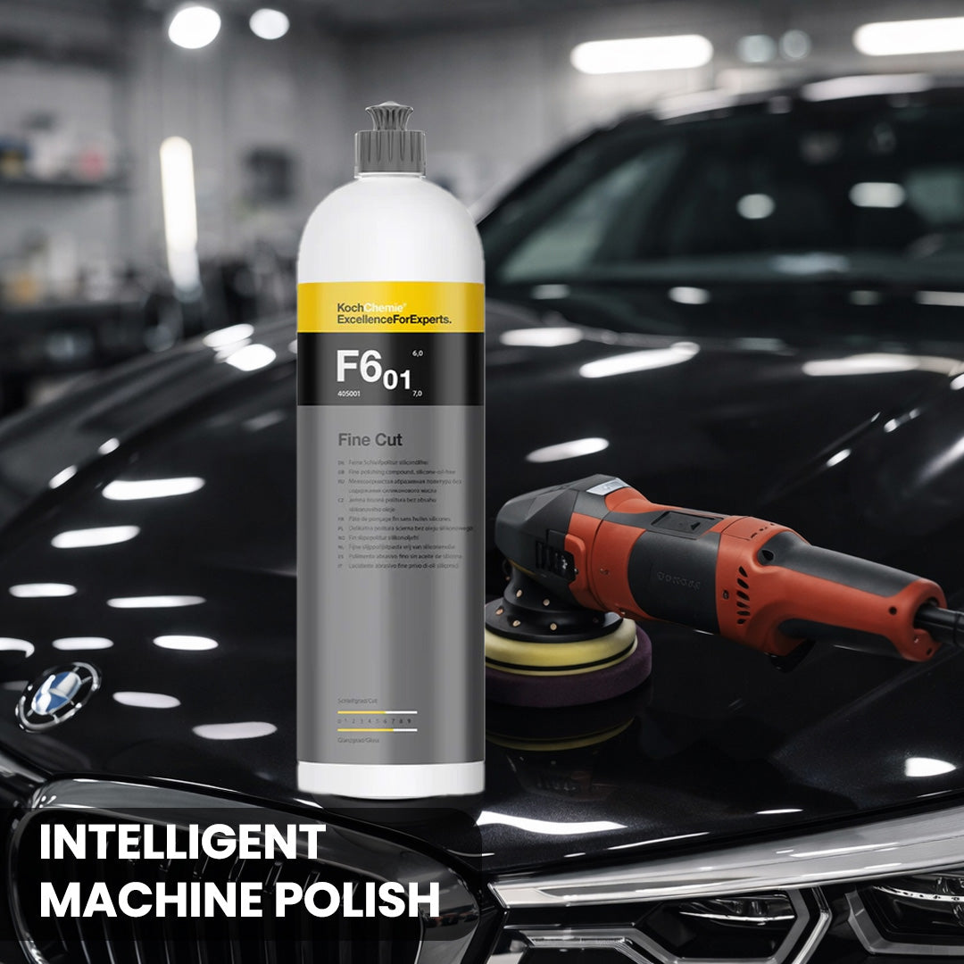 Koch Chemie Fine Cut F6.01 1 Litre, a silicone-oil-free polishing compound in hand view 