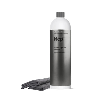 Koch Chemie Nano Crystal Shampoo, 1L bottle, enhanced with micro-emulsion technology, paired with two 380 GSM microfiber towels for efficient cleaning.