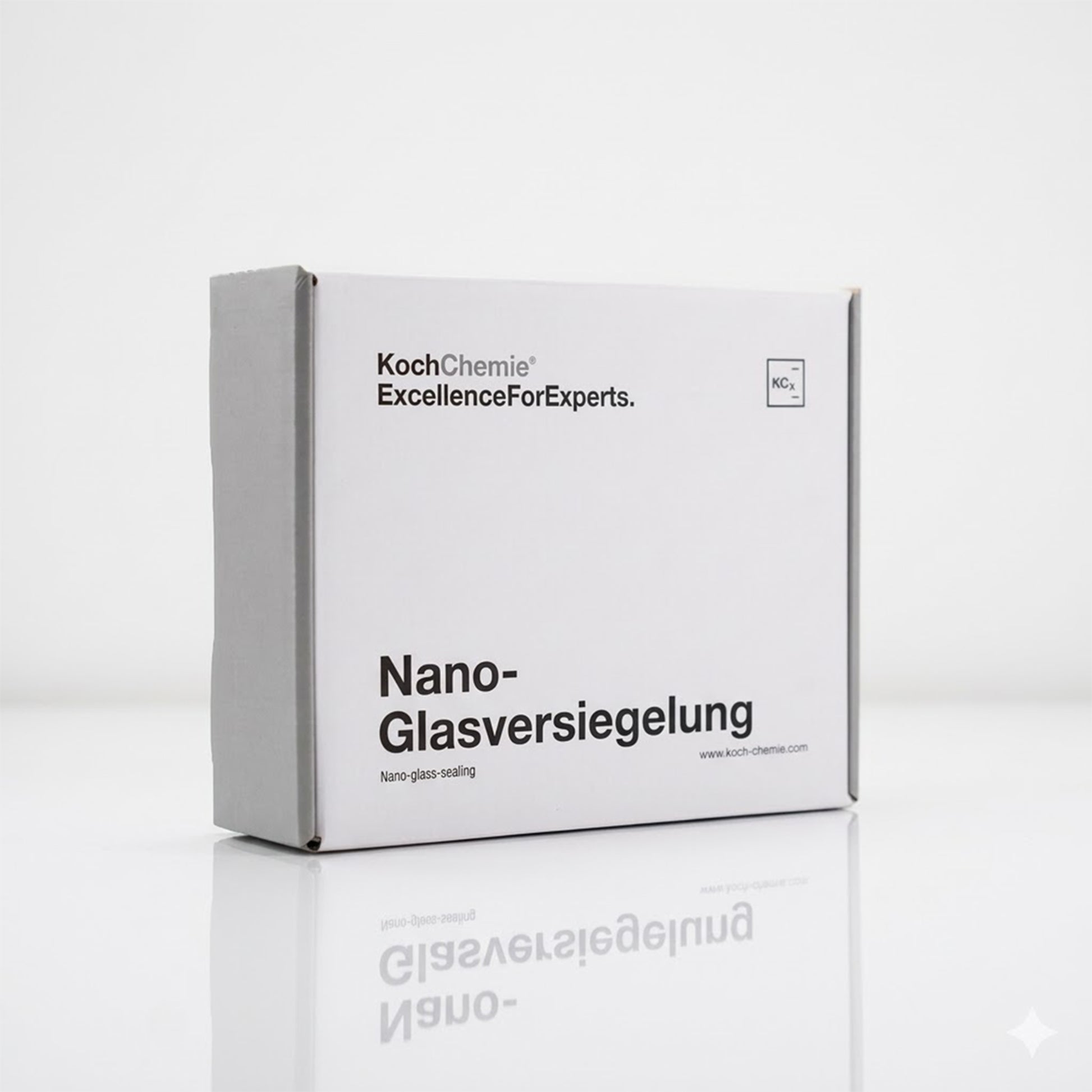 Koch chemie Nano Glasversiegelung 250ml Kit Glass Cleaners closeup on white background