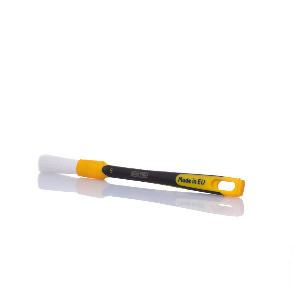 Work Stuff Detailing Brush Rubber Albino 16mm with synthetic bristles and a rubber handle for safe and precise car interior cleaning.